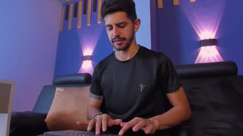 Snapshot of alejandrostorm chatting on 10.14.25 Alejo online show from 10.14.25