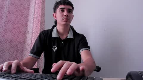 alejo_gray1 online show from 04.06.26