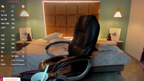 Snapshot of alejootwink chatting on 09.20.25 ALejoo Saenz online show from 09.20.25