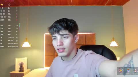 Snapshot of alejootwink chatting on 10.24.25 ALejoo Saenz online show from 10.24.25