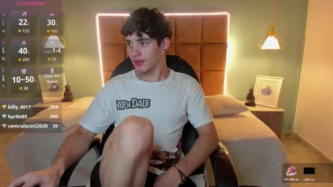 Snapshot of alejootwink chatting on 11.19.25 ALejoo Saenz online show from 11.19.25