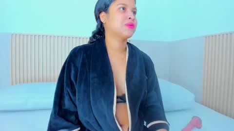 Snapshot of alena_brown chatting on 10.21.25 ALENA online show from 10.21.25