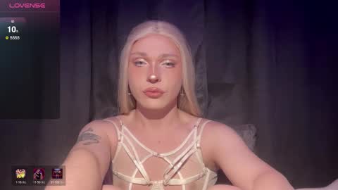 ALENA  INDEPENDENT MODEL online show from 03.11.26