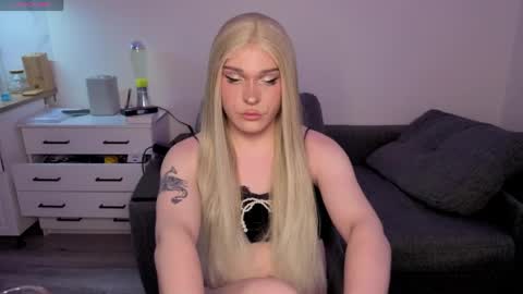 ALENA  INDEPENDENT MODEL online show from 04.24.26