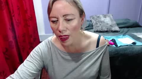 Snapshot of aleska_sex chatting on 01.07.25 ALESKA online show from 01.07.25