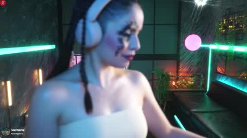 Alessa Goreng online show from 10.28.25