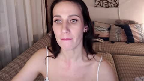 Snapshot of alessandra_foxy chatting on 12.02.24 Sandra online show from 12.02.24