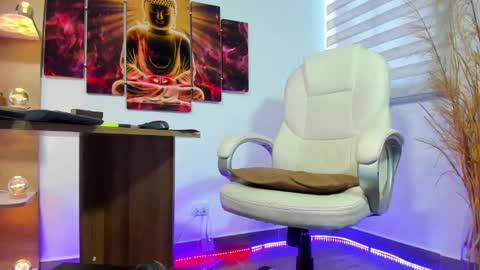 Snapshot of alessandro__wye chatting on 12.22.24 ALESSANDRO WYE online show from 12.22.24