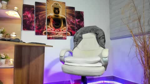 Snapshot of alessandro__wye chatting on 02.05.25 ALESSANDRO WYE online show from 02.05.25