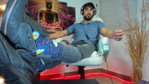 Snapshot of alessandro__wye chatting on 02.18.25 ALESSANDRO WYE online show from 02.18.25