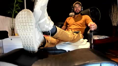 Snapshot of alessandro__wye chatting on 11.02.25 ALESSANDRO WYE online show from 11.02.25