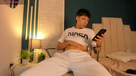 Snapshot of alessandro_dybala chatting on 01.18.25 Alessandro Dybala online show from 01.18.25