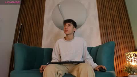 Snapshot of alessandro_dybala chatting on 02.05.25 Alessandro Dybala online show from 02.05.25