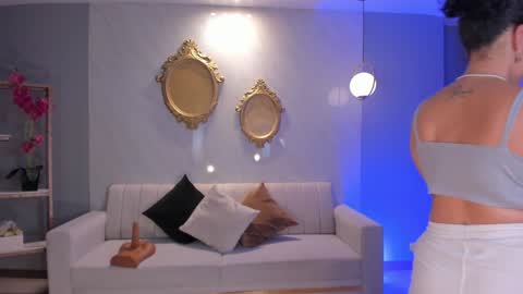 ALESSA ROMERO  online show from 01.30.25