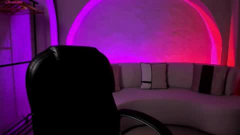 Alessia  online show from 10.10.25