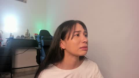 Snapshot of alessiavix chatting on 12.25.24 Alessia Meow online show from 12.25.24