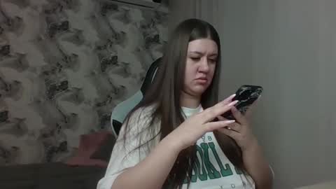 Aletta Oushen online show from 02.25.26