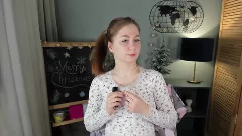 Snapshot of alettablacck chatting on 12.14.25 alettablacck online show from 12.14.25