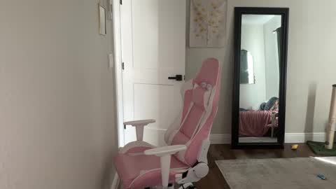 alex  online show from 10.26.25