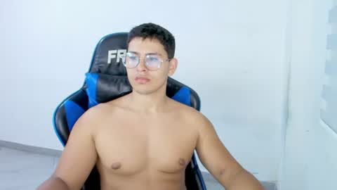 Snapshot of alex__storm chatting on 07.18.26 alex storm online show from 07.18.26