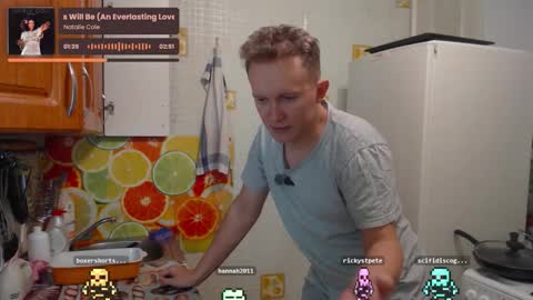 Snapshot of alex_amazing chatting on 11.28.25 Alex Amazing online show from 11.28.25