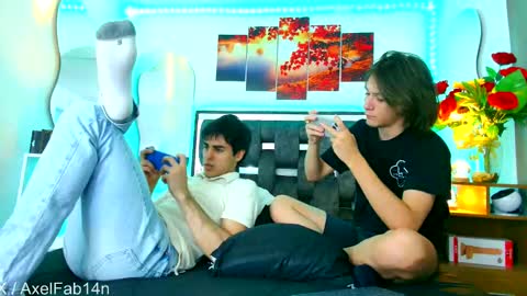 Snapshot of alex_and_fabian chatting on 03.02.25 sneider online show from 03.02.25