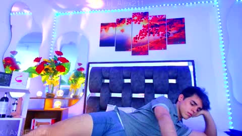 Snapshot of alex_and_fabian chatting on 09.20.25 sneider online show from 09.20.25