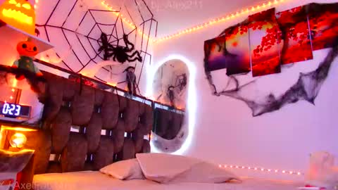 Snapshot of alex_and_fabian chatting on 10.20.25 sneider online show from 10.20.25