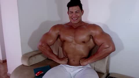 Snapshot of alex_bigcumvez chatting on 12.04.24 perseuz online show from 12.04.24