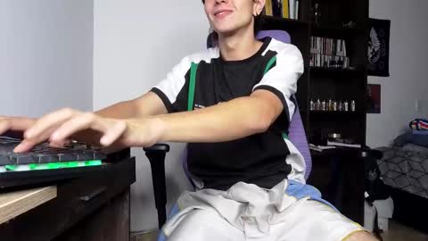 alex_connorr online show from 11.08.25