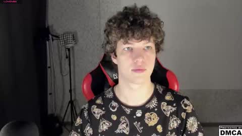 Snapshot of alex_mactavish chatting on 11.08.25 Alexander online show from 11.08.25