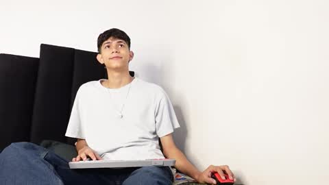 Snapshot of alex_mark_ chatting on 10.02.25 alex_mark_ online show from 10.02.25