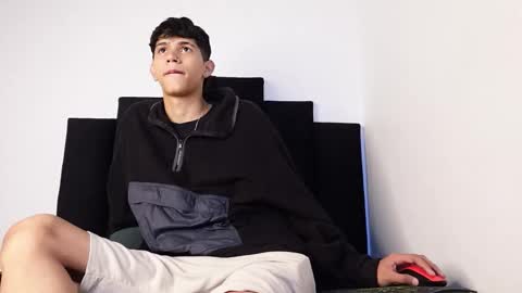 Snapshot of alex_mark_ chatting on 10.10.25 alex_mark_ online show from 10.10.25