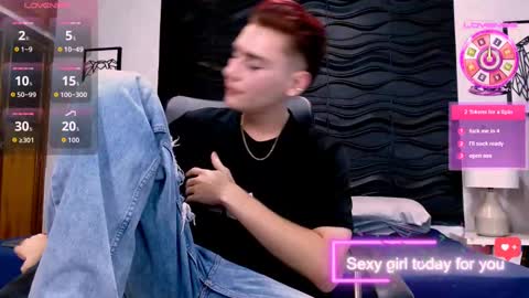 Snapshot of alex_millerss chatting on 10.07.25 ALEX online show from 10.07.25