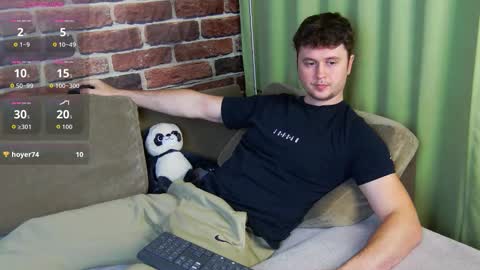 Snapshot of alex_onelove chatting on 10.17.25 Alex online show from 10.17.25