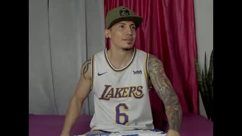 alex_sthorm online show from 12.31.24