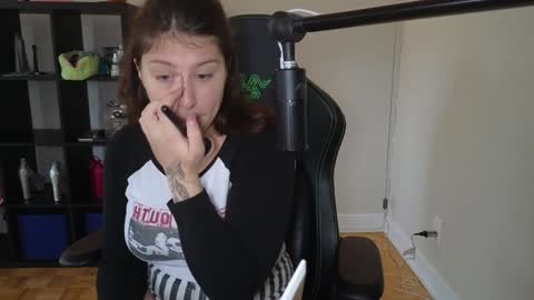 dont be afraid to click social media link its  working  just click on that  online show from 10.20.25