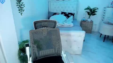 Snapshot of alexa_louise chatting on 12.05.24 ALEXA - DONT FORGET TO FOLLOW AND RATE ME THUMBS UP online show from 12.05.24