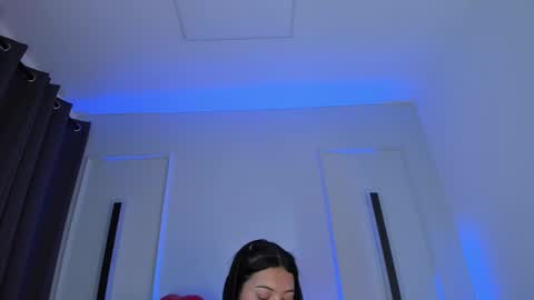 Alexa Millers online show from 02.15.25