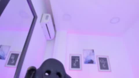 Alexa Millers online show from 02.28.25