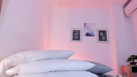 Alexa Millers online show from 09.25.25