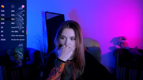 Snapshot of alexa_night_ chatting on 10.18.25 alexa_night_ online show from 10.18.25