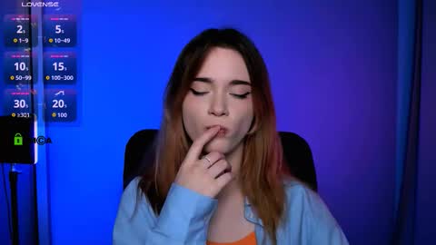 Snapshot of alexa_night_ chatting on 11.13.25 alexa_night_ online show from 11.13.25