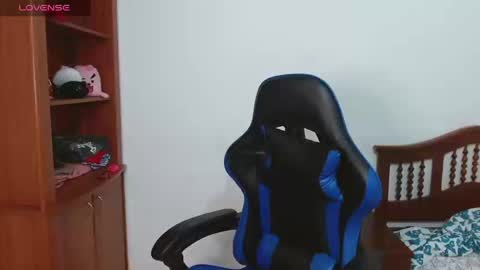 Snapshot of alexaa08 chatting on 09.18.25 Alexandra 3 online show from 09.18.25