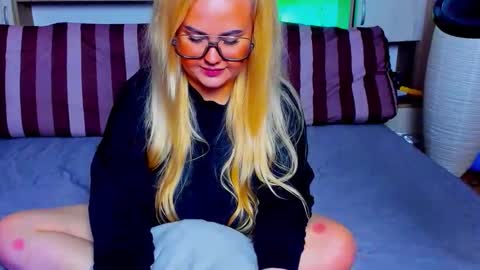 AlexaLaVibes online show from 10.02.25