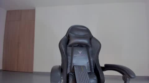 Alexandra Castillo online show from 01.17.25