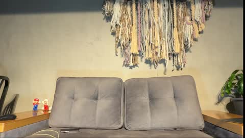 Snapshot of alexanddani chatting on 12.04.24 Alex Dani online show from 12.04.24