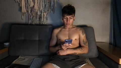 Snapshot of alexanddani chatting on 09.24.25 Alex Dani online show from 09.24.25