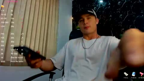 Snapshot of alexander_ferre chatting on 10.05.25 Alexander online show from 10.05.25