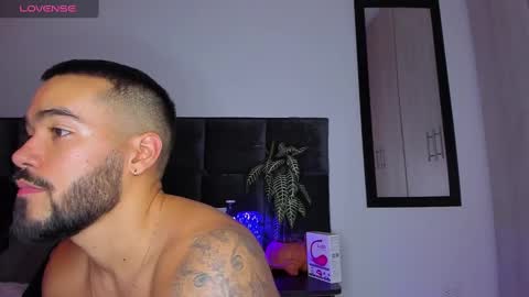 Onlyfansalexmartinezwb  Instagram alexwbmartinez  Twitter martinezcb937 online show from 02.12.25